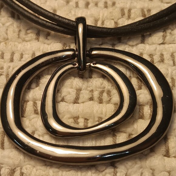 Chico's 'Eccentric' leather & gunmetal asymmetrical ring pendant necklace - NWT - Picture 4 of 12